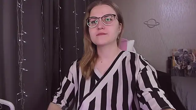 MissBrightShine online show from November 8, 11:59 am