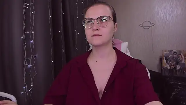 Snapshot of MissBrightShine chatting on October 12, 12:51 pm MissBrightShine online show from October 12, 12:51 pm