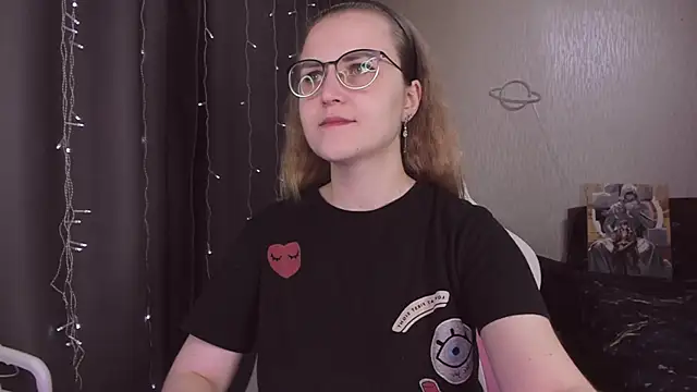 MissBrightShine online show from December 14, 10:43 am