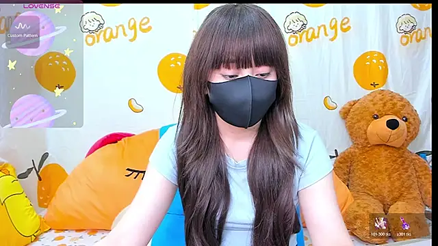 Snapshot of alonelove__ chatting on October 27, 3:57 am alonelove online show from October 27, 3:57 am