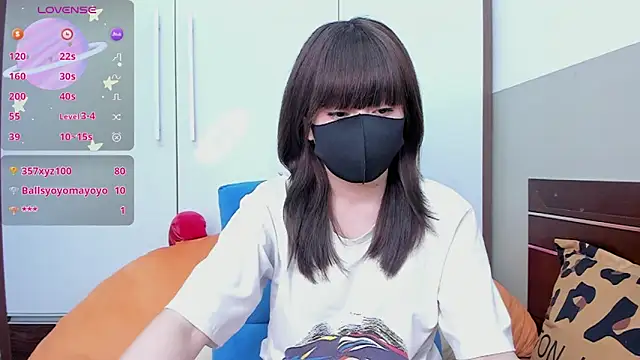 Snapshot of alonelove__ chatting on September 23, 4:43 am alonelove online show from September 23, 4:43 am