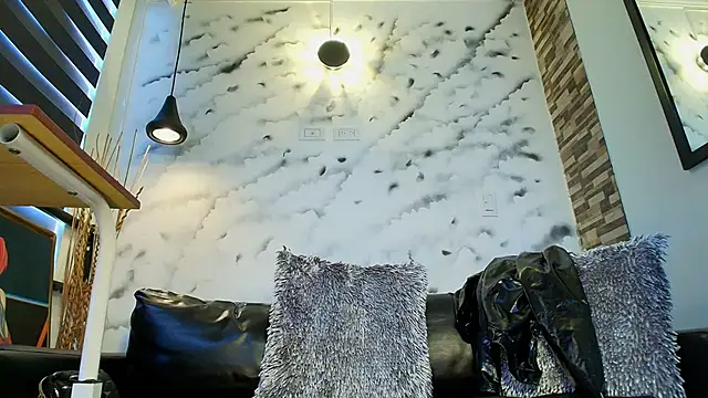 Snapshot of Sophie_LittleS chatting on October 9, 1:15 pm Sophie LittleS online show from October 9, 1:15 pm