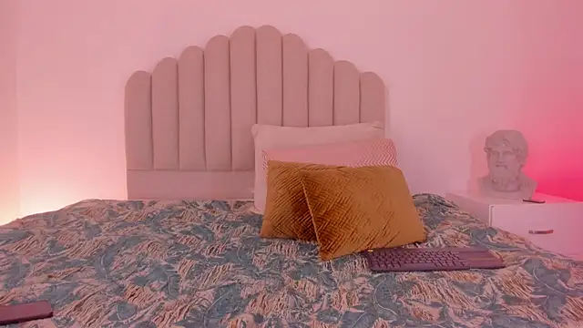 Snapshot of sarita_duque chatting on September 16, 12:13 pm sarita duque online show from September 16, 12:13 pm