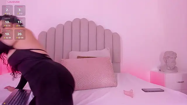 Snapshot of sarita_duque chatting on October 9, 12:31 pm sarita duque online show from October 9, 12:31 pm