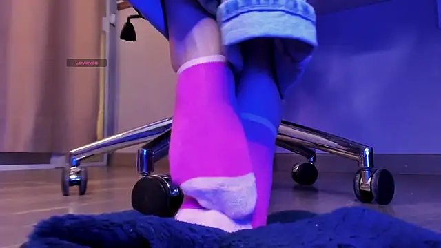 ammeliaa  online show from October 13, 4:15 am