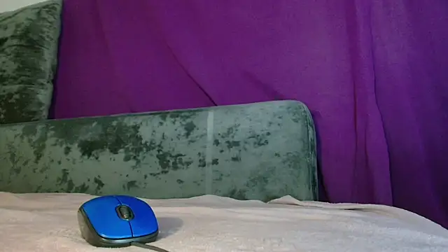 Snapshot of Imcarrieberry chatting on October 17, 4:32 pm Imcarrieberry online show from October 17, 4:32 pm