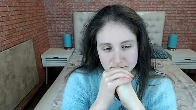 Holliy Cooper online show from October 26, 12:11 pm