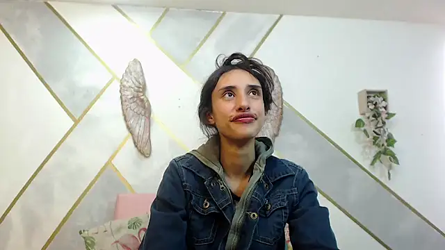 RoxanaCyrano  online show from December 19, 8:34 pm