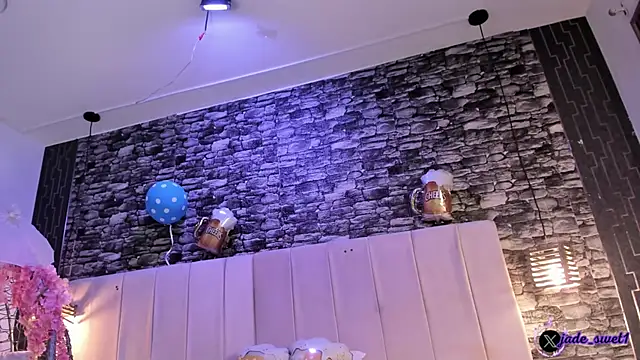 jade swet online show from September 24, 10:47 am