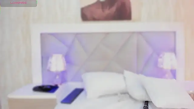 Snapshot of SussyRoss chatting on September 24, 3:55 pm SussyRoss online show from September 24, 3:55 pm