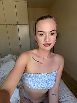 ElenaRebelle online show from May 26, 9:19 am