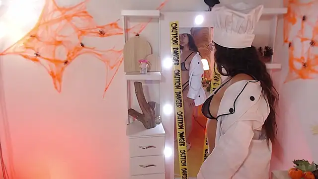 Snapshot of _Kim__M chatting on October 14, 1:25 pm Kim M online show from October 14, 1:25 pm