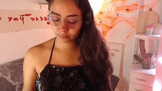 Snapshot of _Kim__M chatting on November 1, 12:31 pm Kim M online show from November 1, 12:31 pm