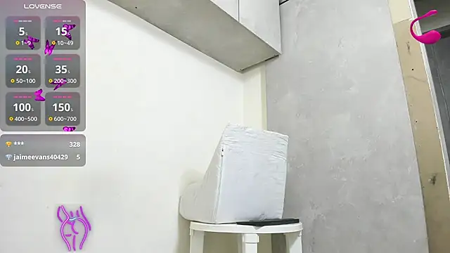 Snapshot of Alissamore3 chatting on September 27, 3:36 am Alissamore3 online show from September 27, 3:36 am