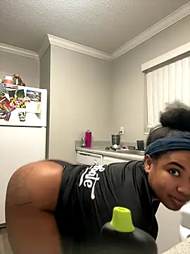 creamdreammmm online show from December 17, 4:38 am