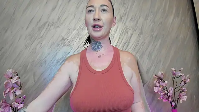 Rayanablackandwhite online show from July 9, 10:28 am