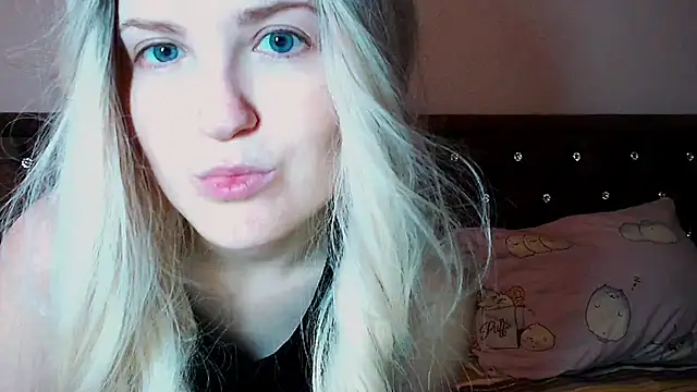 Snapshot of Sara4uu chatting on September 19, 10:09 pm Sara4uu online show from September 19, 10:09 pm