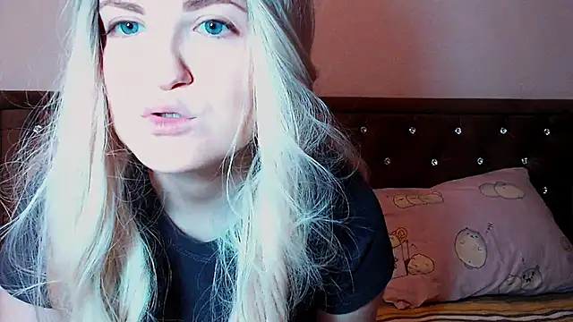 Snapshot of Sara4uu chatting on September 20, 10:19 pm Sara4uu online show from September 20, 10:19 pm