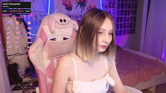 Snapshot of evierosen chatting on October 12, 8:55 pm evierosen online show from October 12, 8:55 pm