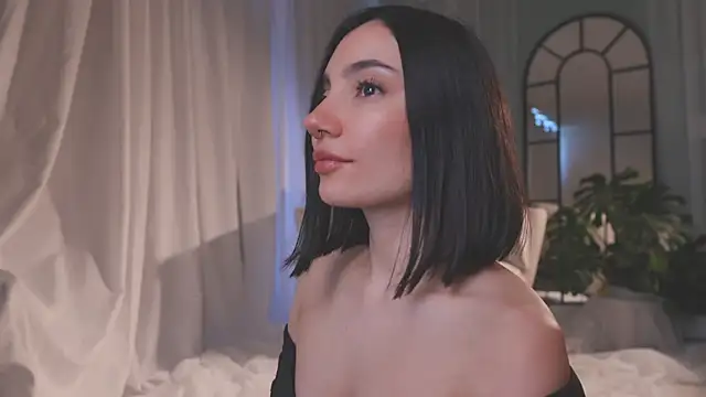 AmyArmstrong online show from February 5, 10:46 pm