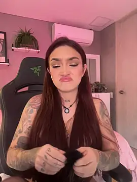 DaniDusan  online show from February 19, 6:29 pm