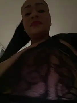 Snapshot of sofia_xxx02 chatting on October 7, 1:04 pm sofia xxx02 online show from October 7, 1:04 pm